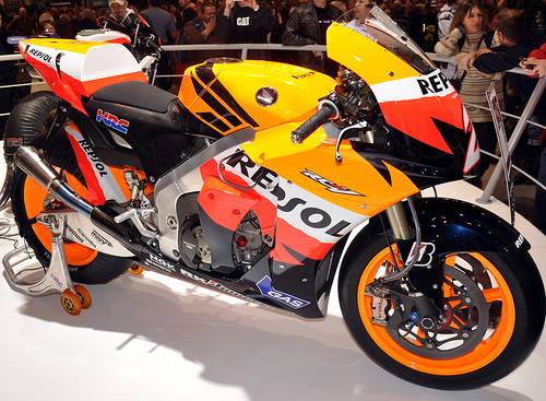 3076876565 196901cf68