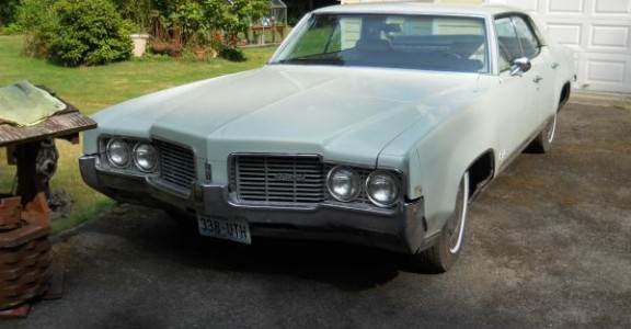 1969-Oldsmobile-Delta-88