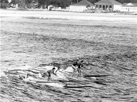 The original Baysurf