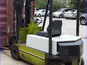 electric forklift