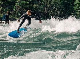 The-Mountain-Wave-River-Surfing-Alberta-Calgary-ARSA-Canada-620x350