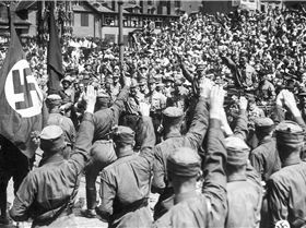 ReichsparteitagNSDAPParadeNu?rnberg1933AdolfHitler,Parade,NaziPartyrally,Nuremberg,Rober
