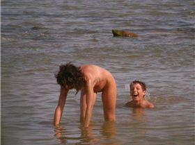 funny-ocean-nudity