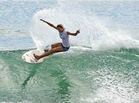 0802-10 Sally-Fitzgibbons