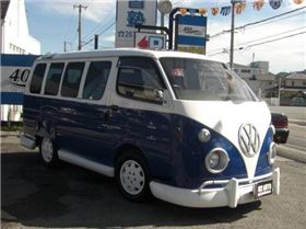 toyota-hiace-vw-minibus-lookalike-side-view