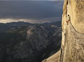 Man-on-a-Ledge-Alex-Honnold-free-soloing