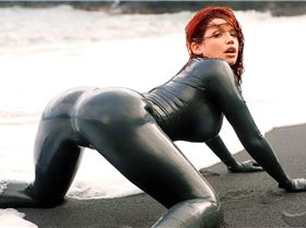 latex-surf-babe