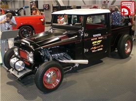 toyota-fj45-landcruiser-hot-rod-001