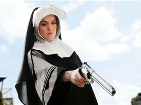 LiLo-Machete-lindsay-lohan-15769924-900-600