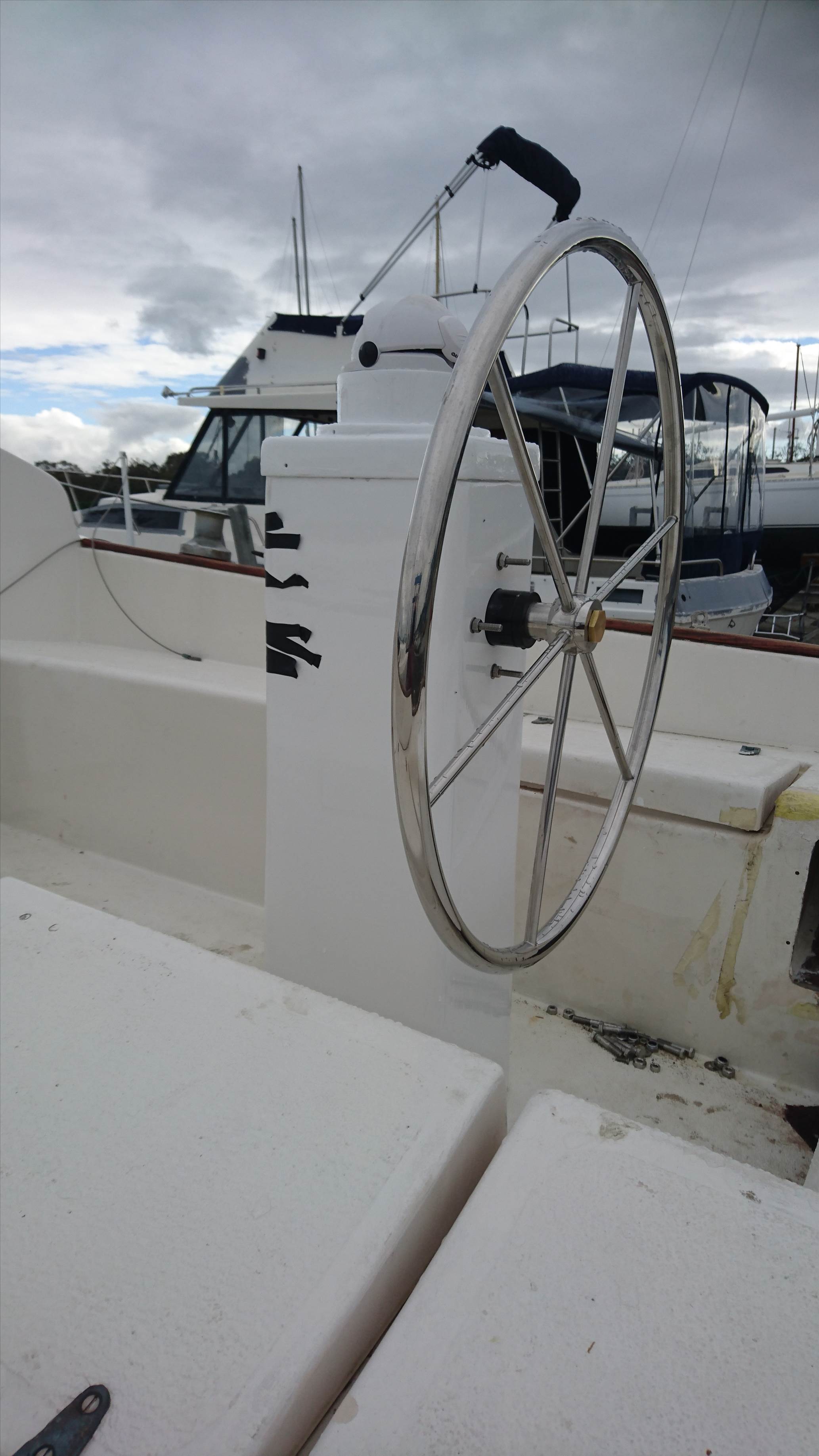 steering pewdestal final fit 002