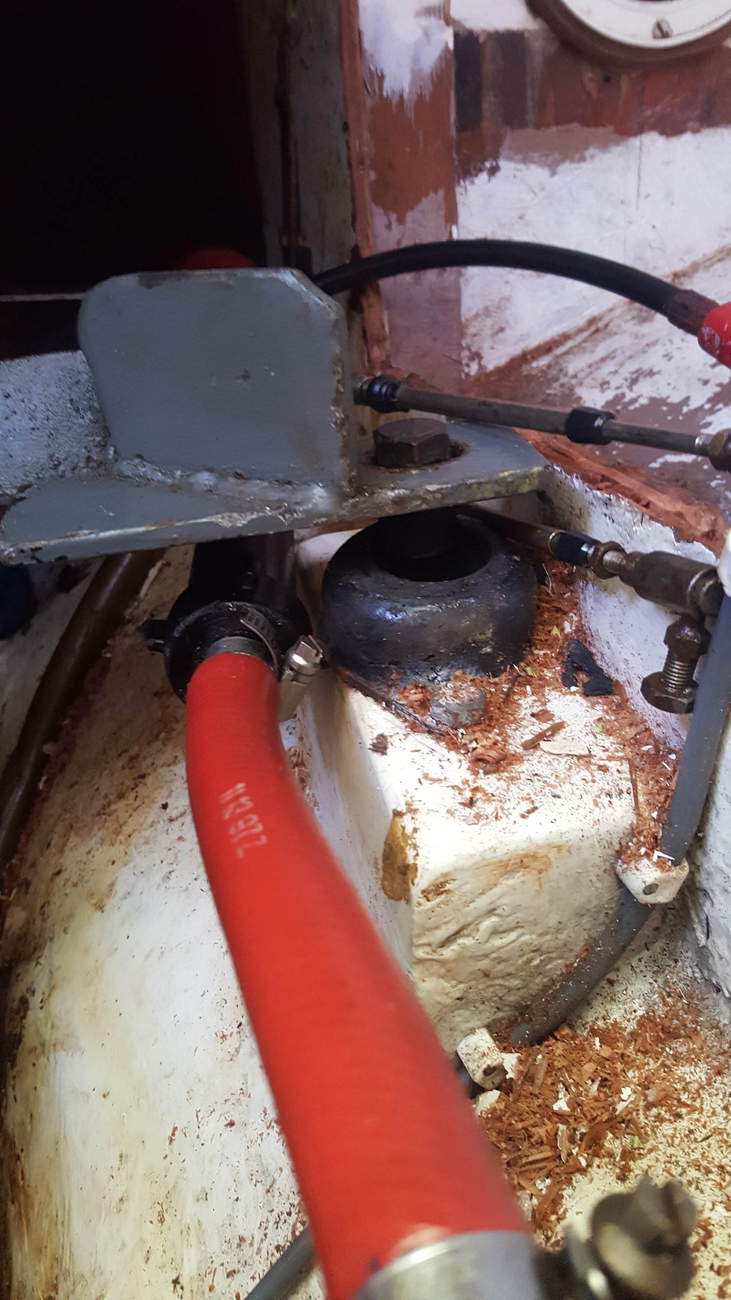 broken rear port side mount