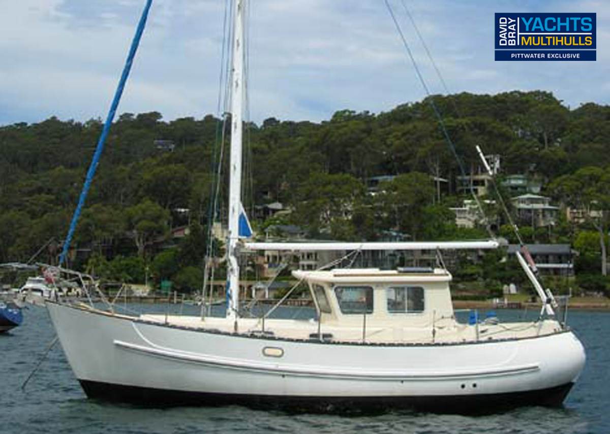 411-Fisher 32 Freewinds HERO SHOT 