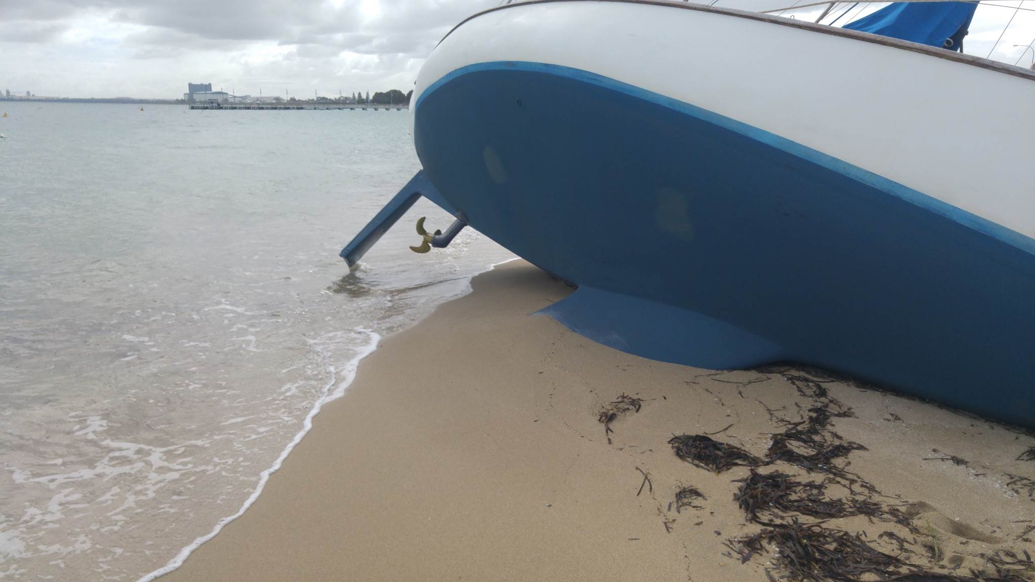 BoatPostionOnBeach 5312X2988