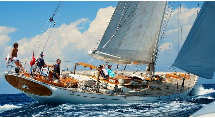 SAILING YACHT WHITEFIN 001