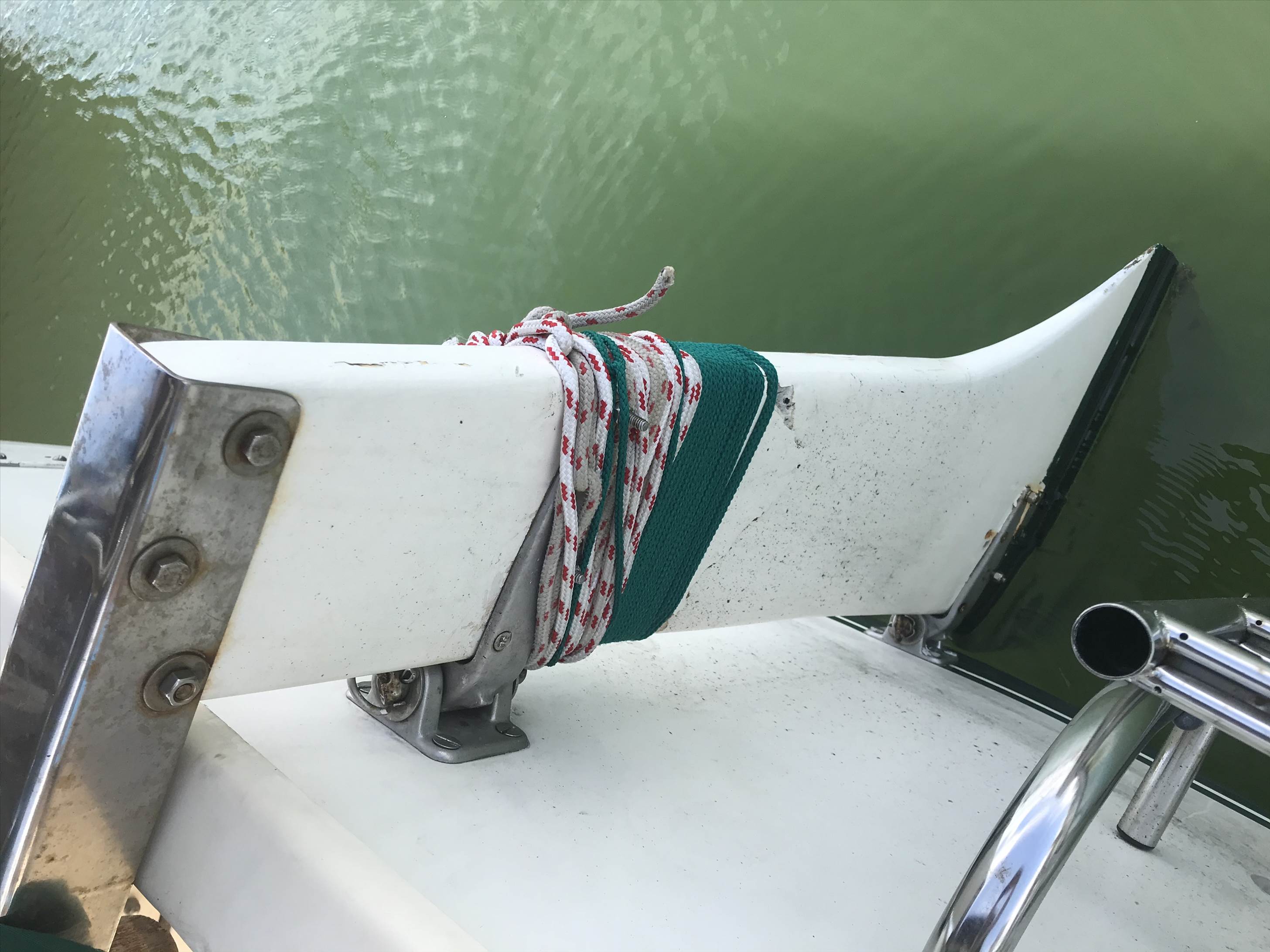 Broken rudder on Cavalier 28