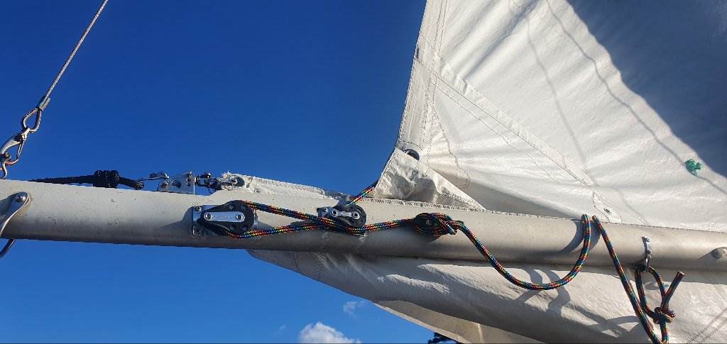 Santana 22 with 1st reef