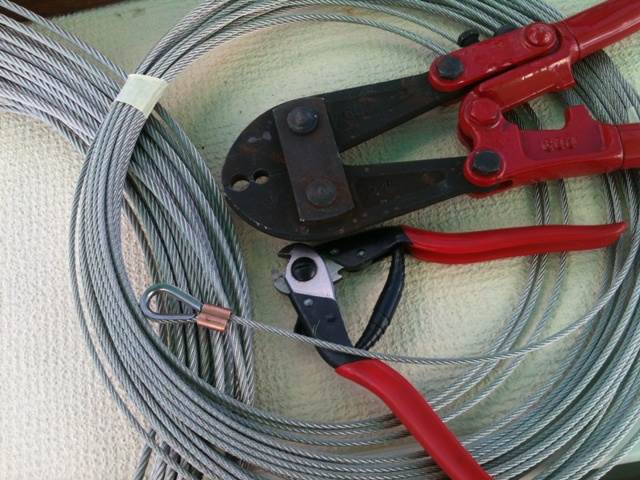 Lifeline and jackline wire rope, cutter and crimper / swaging tool