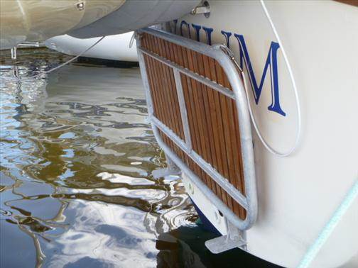 L374-38-Island-Packet-38-Cutter-Swim-Platform-Stored-59