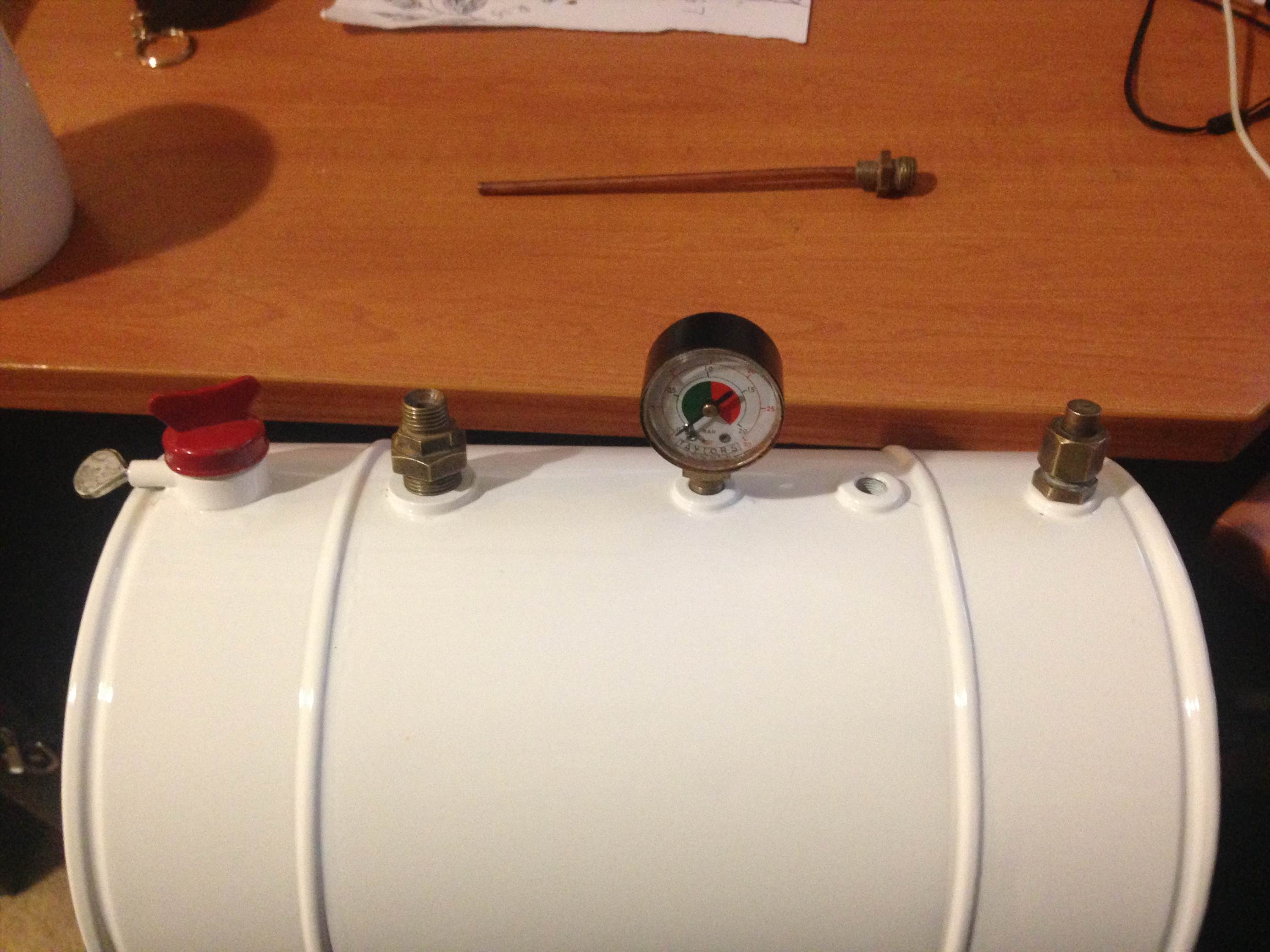 fuel tank fitting 2 002