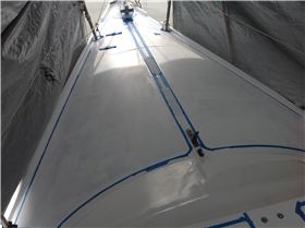 Foredeck 1st coat & Intergripped