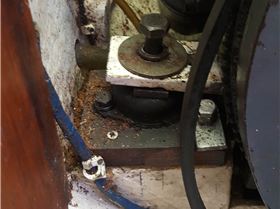 front starboard mount before removal