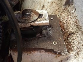 Front port mount before removal