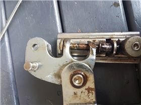 E24 Gooseneck Needs Repair ?