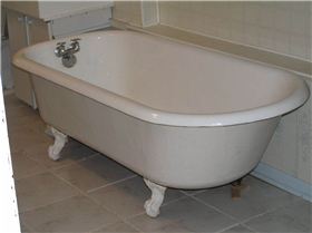 1280px-Clawfoot bathtub