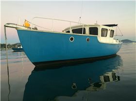 8m Scuffy Motor Sailor