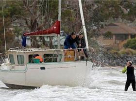 8m Scuffy Motor Sailor