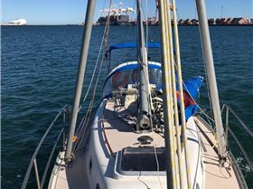 A frame mast lowering