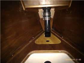 2013. R FRONT OF V BERTH