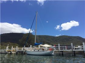 Lauriton Services Club