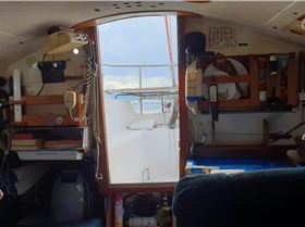 Triton 24 interior