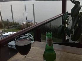 crown robinson holtel grafton