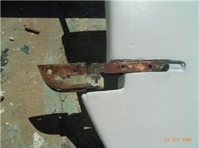 Lower Skeg Shoe with pivotal pin