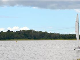 Lake Samsonvale Water Sports Association (LSWSA) 2022 Regatta (Race 1, Sunday)