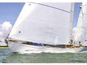 snipping tool capture of yacht