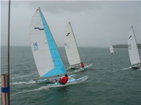 Maricat 4.3m Sailing