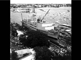 history-shipbuilding-11-sucesslaunch