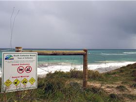 Warning: Hanggliders!