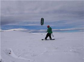 First snowkite sesh of 09 - Mike Holland