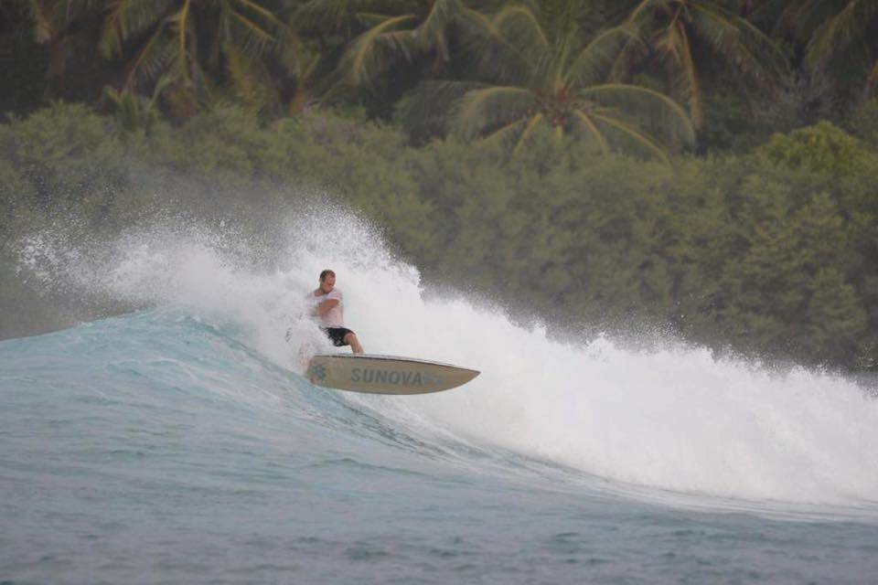 Maldives SUP Surfing