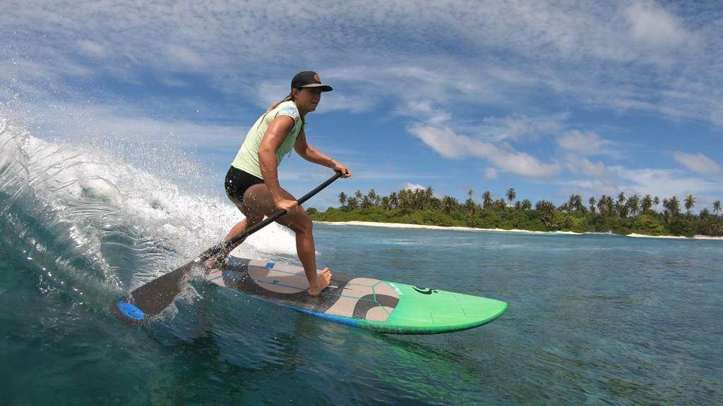Maldives SUP Surfing