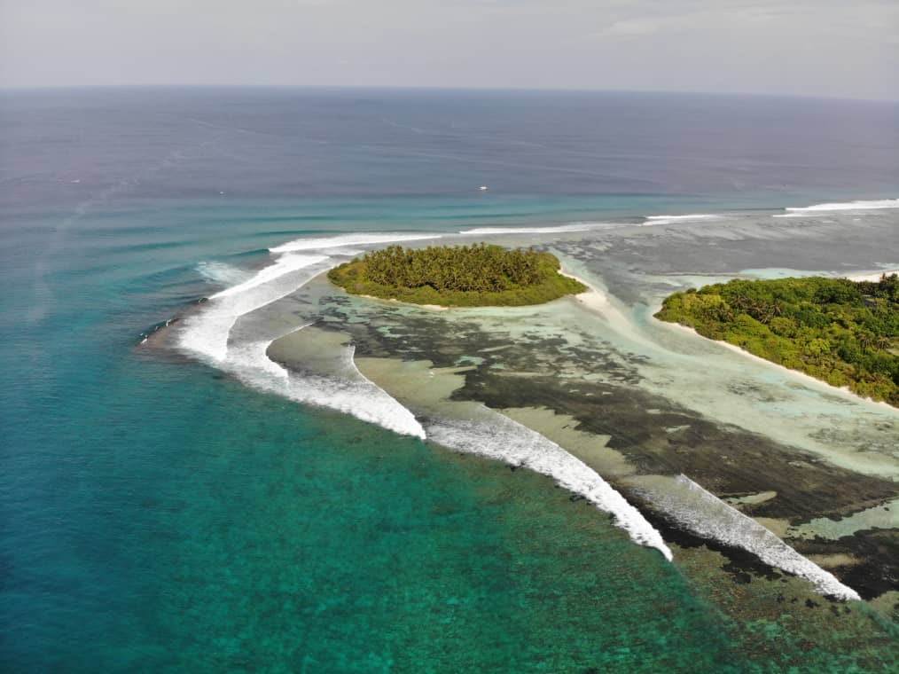 Maldives SUP Surfing
