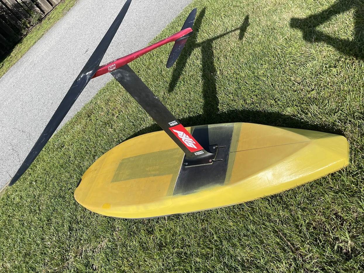 300 20230507 Axis Mast Fresh Paint