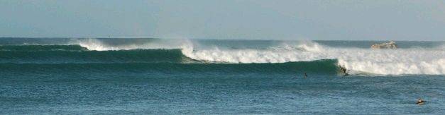 surf-waves-hikkaduwaBeach