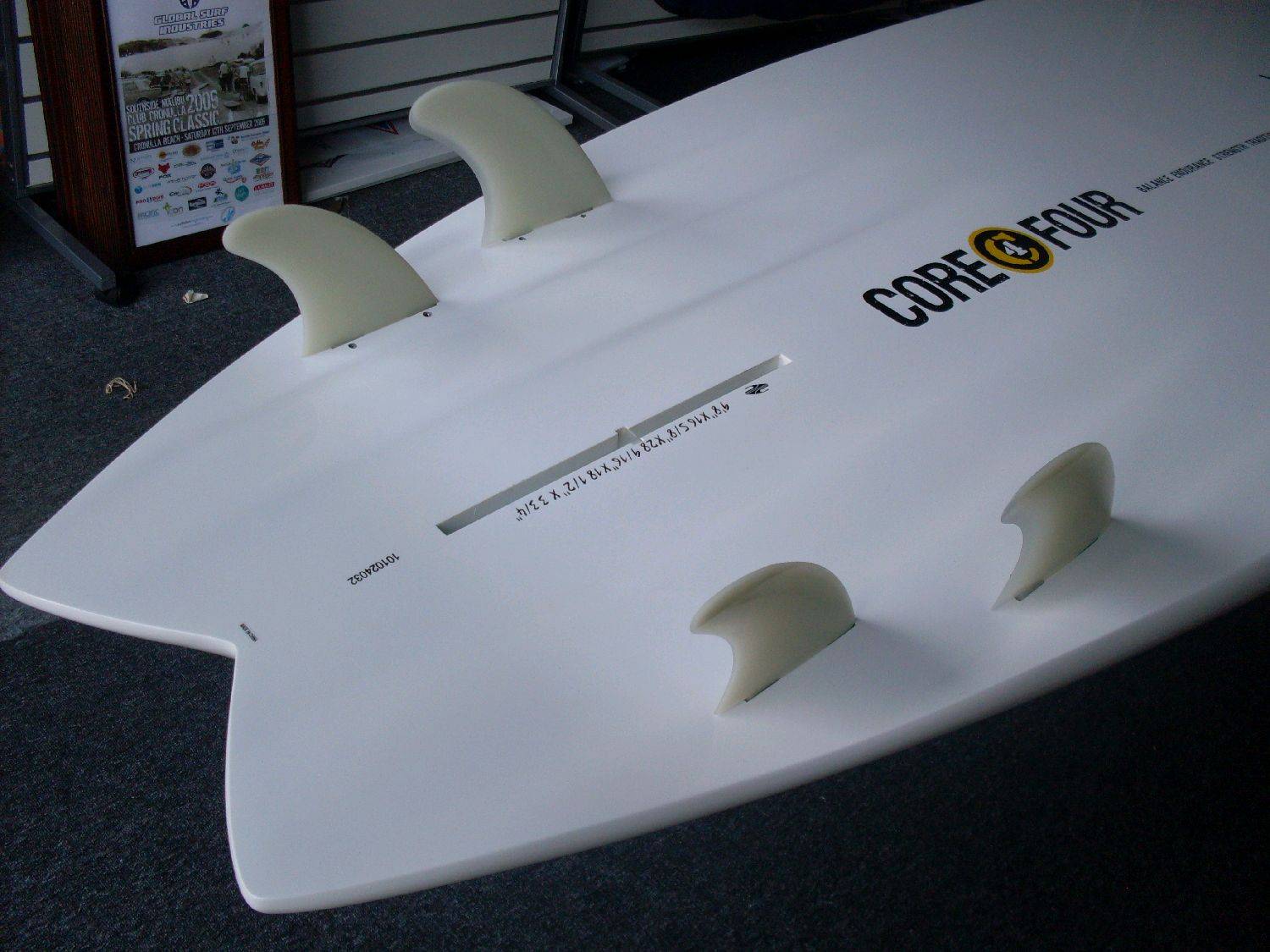 C4 9'8 x 28.5" Raimana