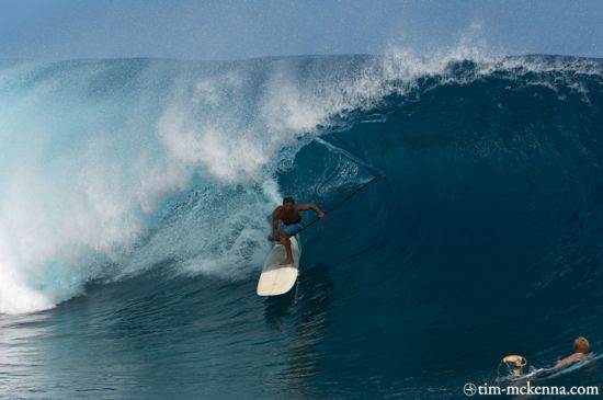 laird-tube-en-sup-a-teahupoo