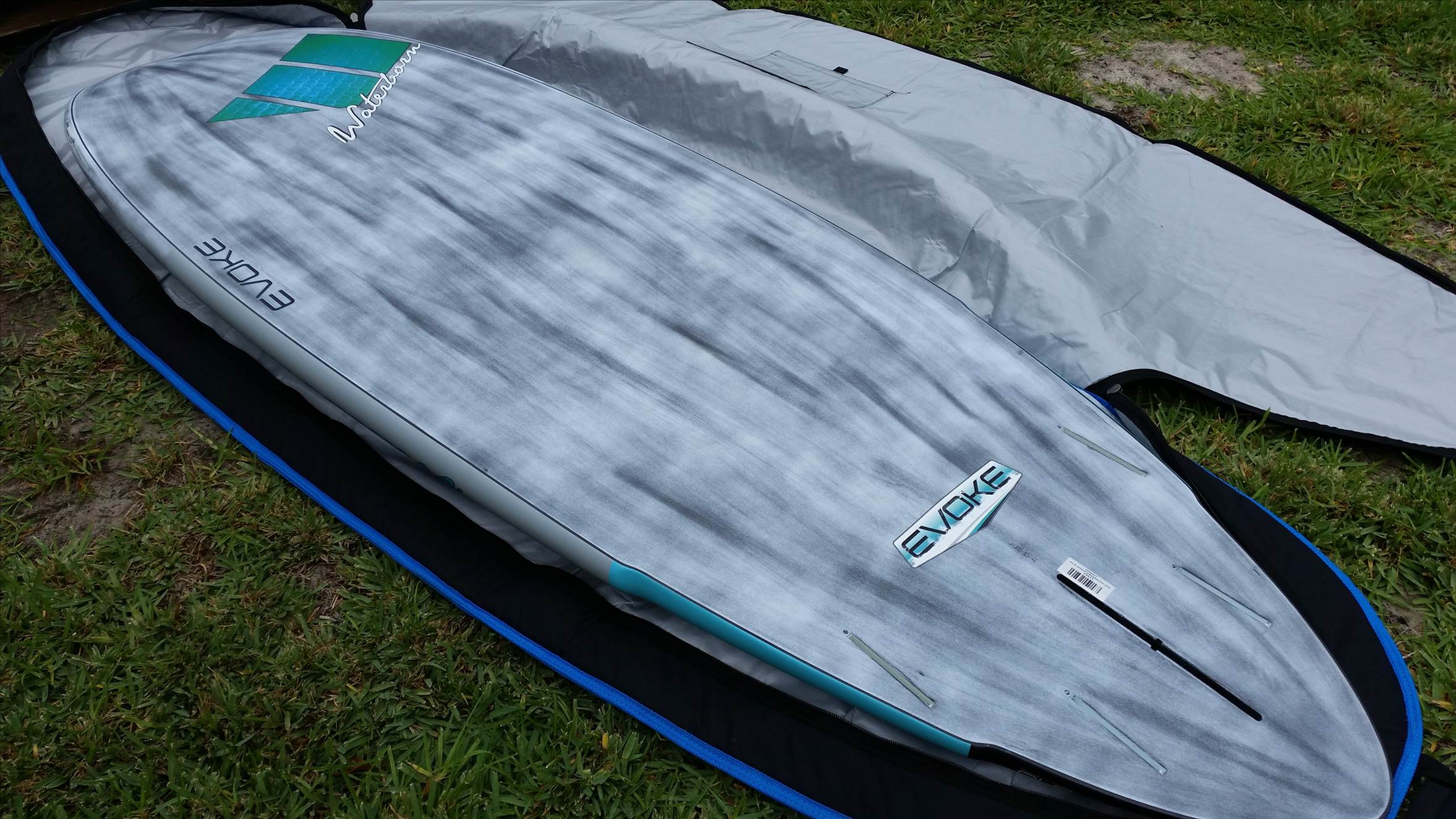 Waterborn Evoke 8'10" , 148L